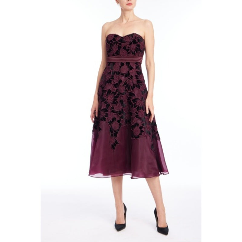 Badgley Mischka - Womens Velvet Lace