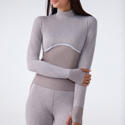 Thirty Three Threads - Unisex Seamless J Long Sleeve Whisper P
