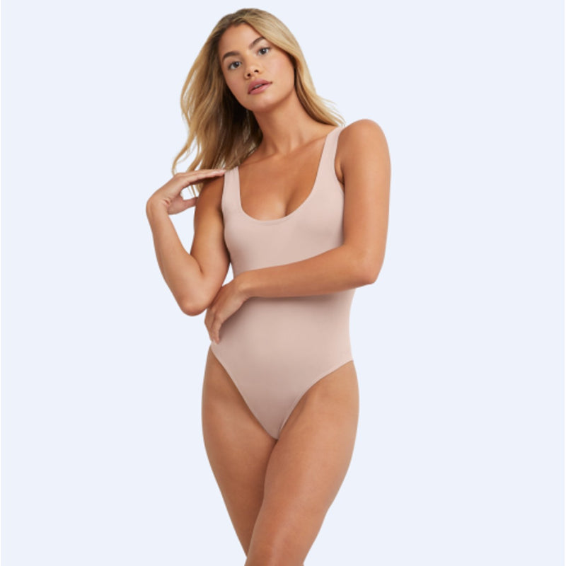 Hanes - Womens Maidenform M Smoothing Seamless Bodysuit